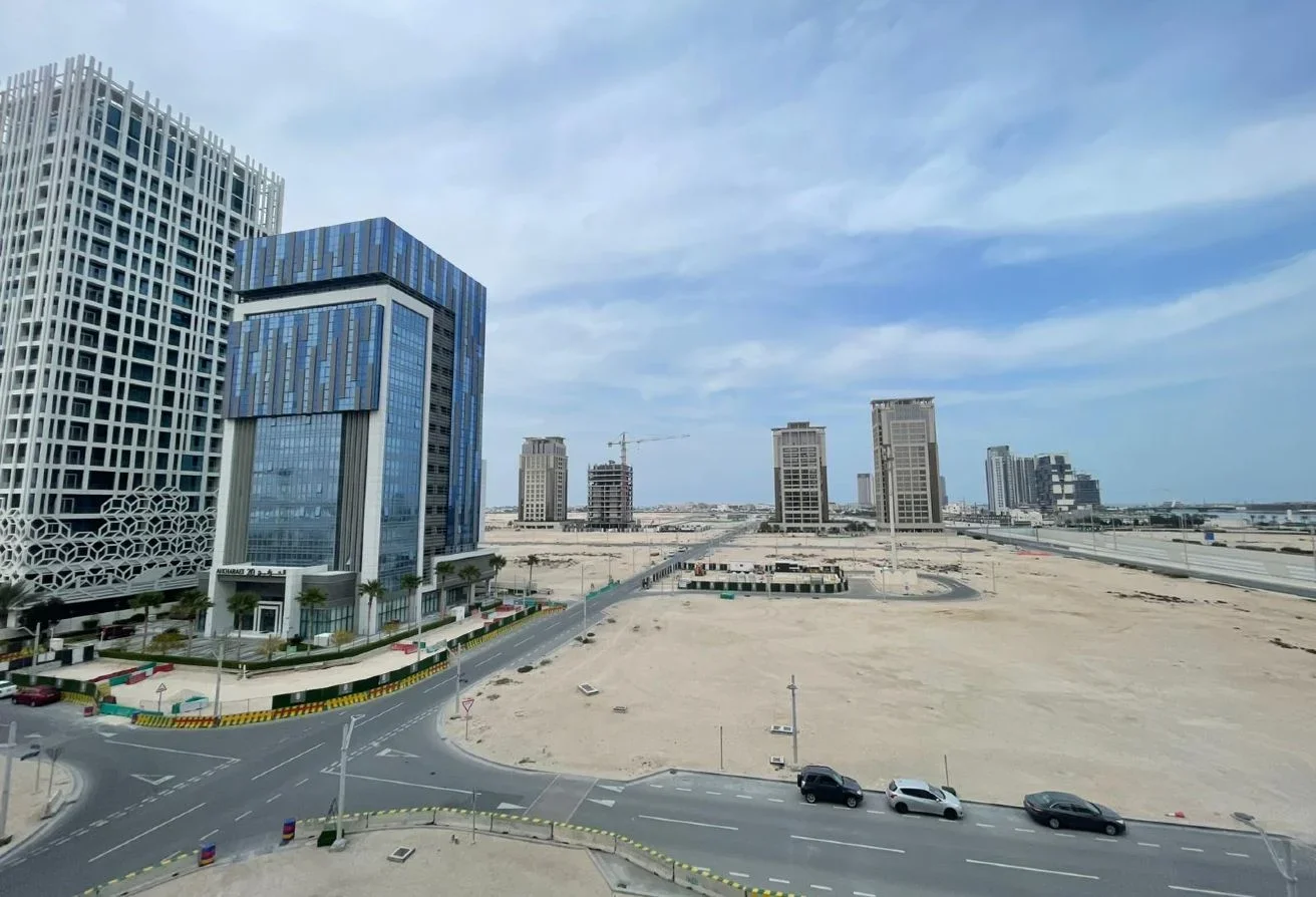 ELEGANT 2 BHK SEMI FURNISHED INCLUDING BILLS
