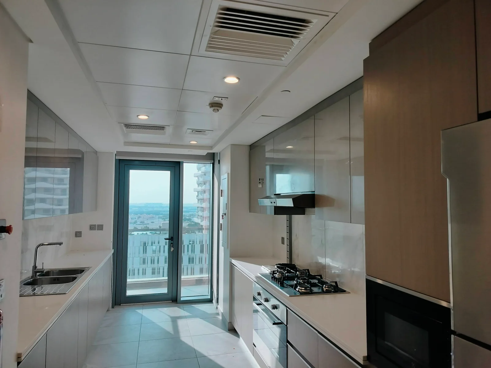 Marina 2 BHK + Maid I FF I EXL I Big Balcony I S V