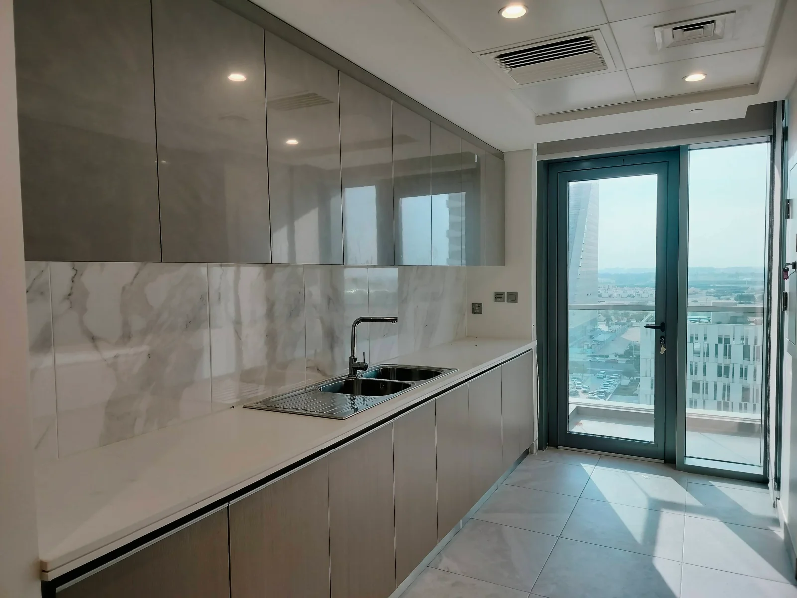 Marina 2 BHK + Maid I FF I EXL I Big Balcony I S V