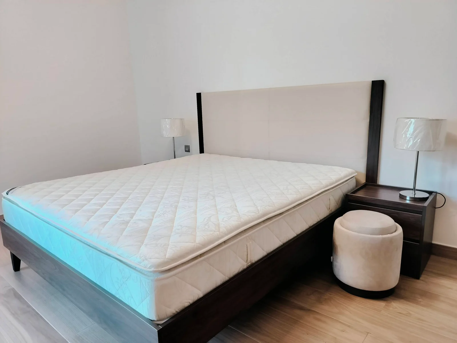 Marina 2 BHK + Maid I FF I EXL I Big Balcony I S V