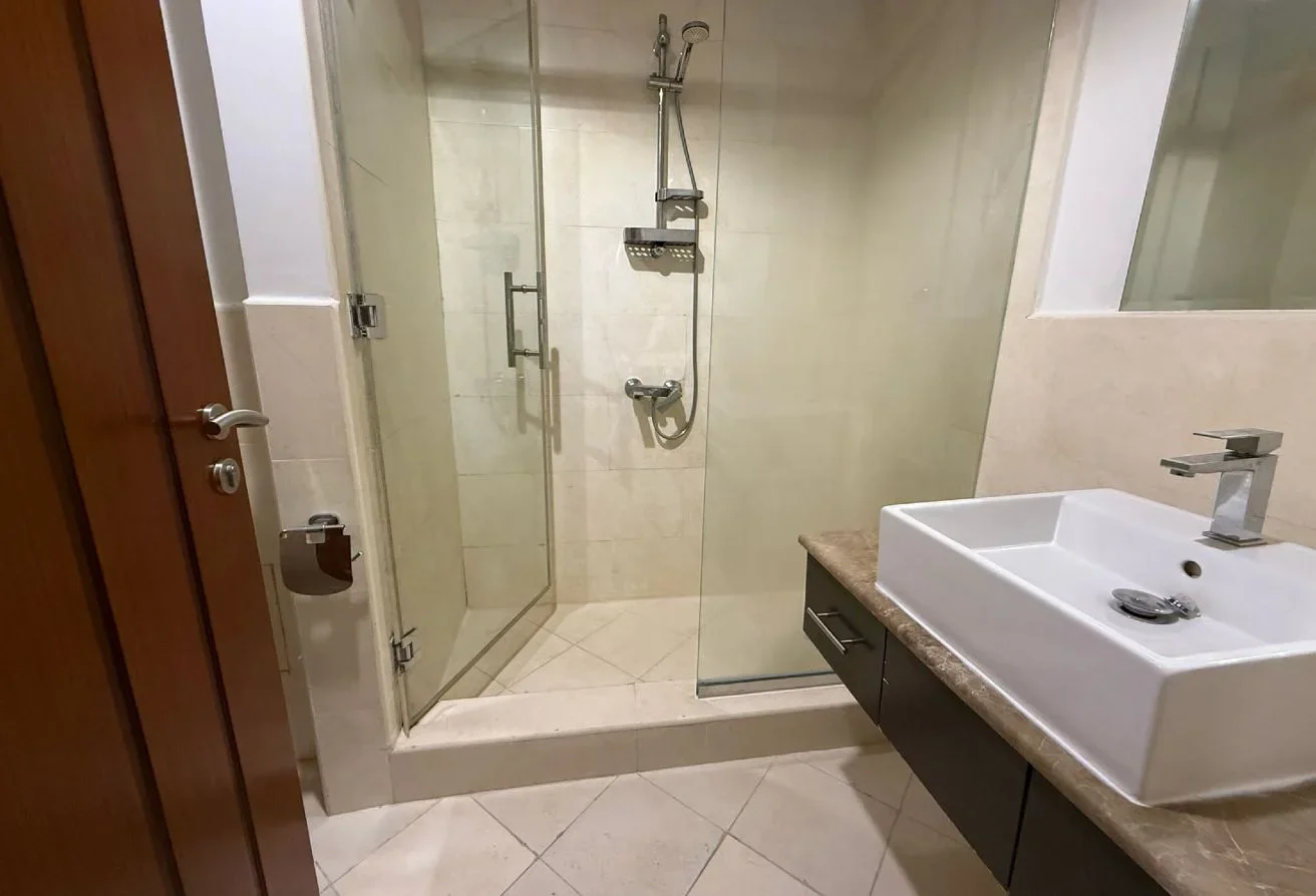 [2BHK SPECIOUS APARTMENT IN PEARL.]