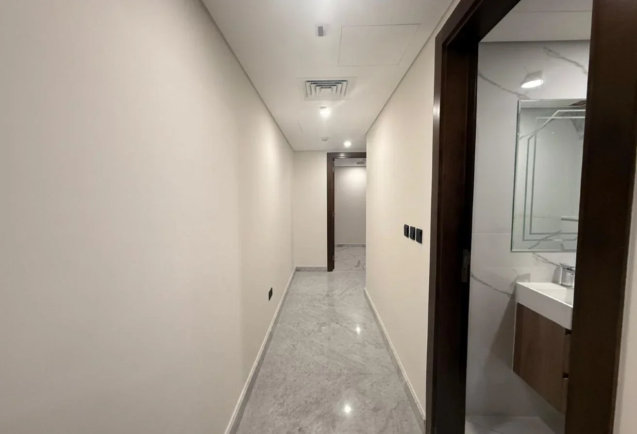 Lusail Marina Brand New 175 SQM Title Deed 2.4M - view 3