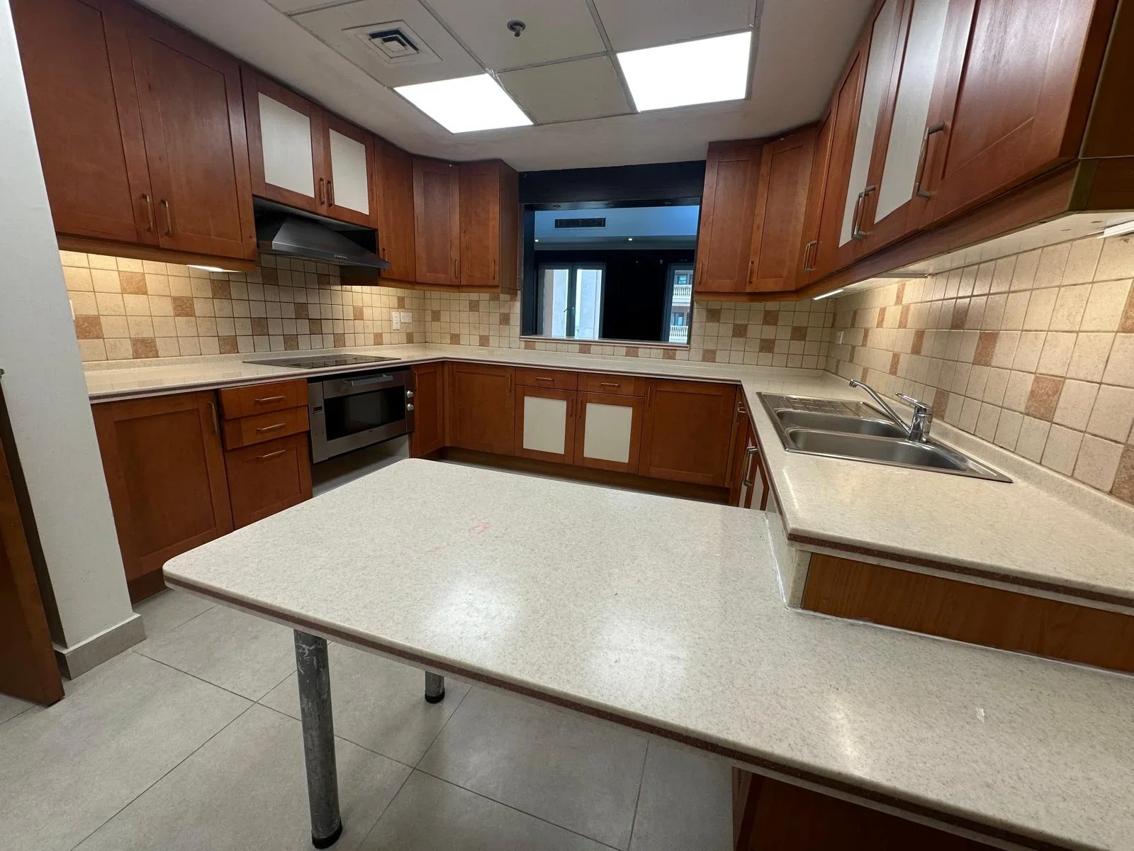 Double living room 3bedroom with maid for sale