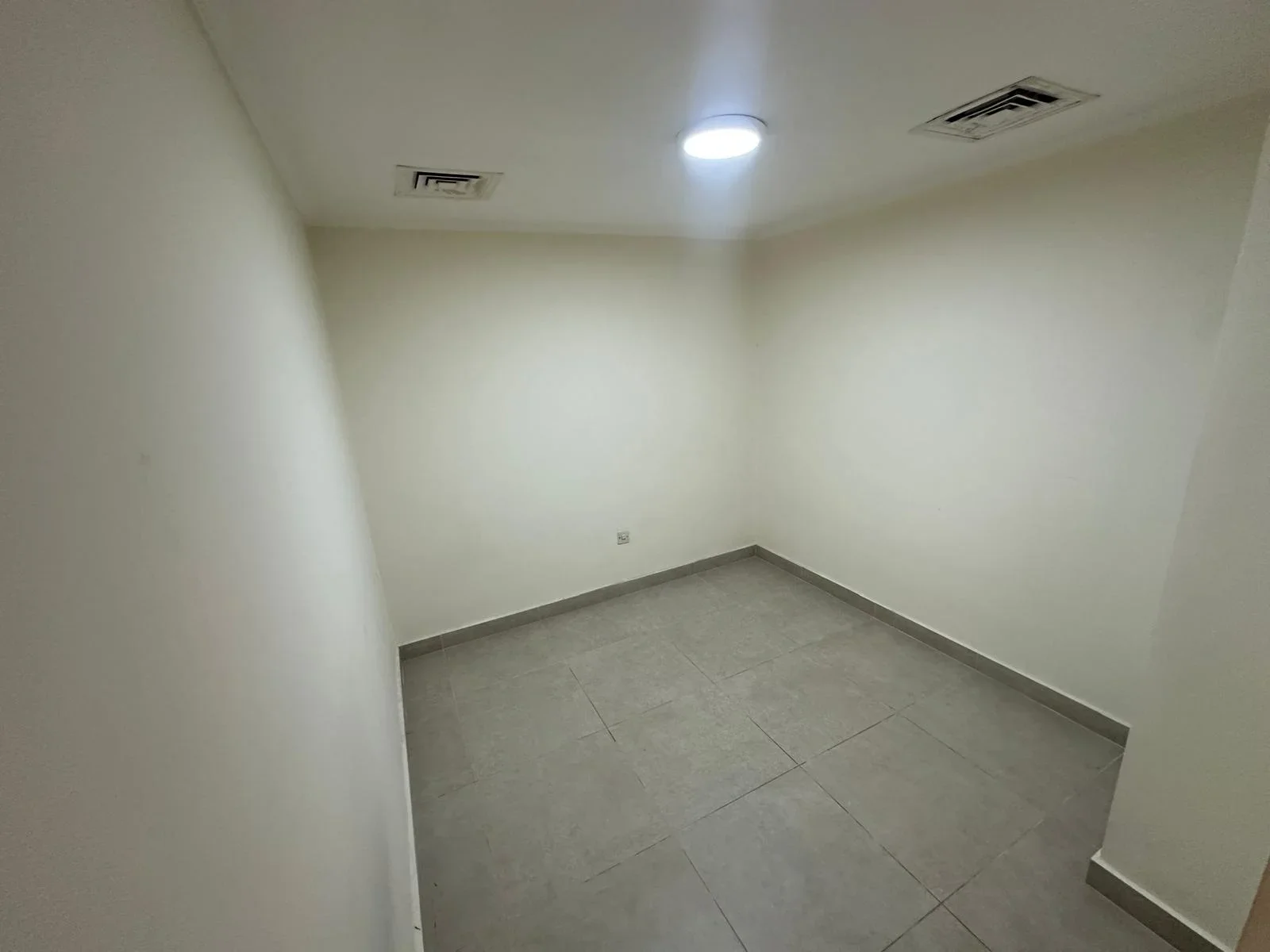 Double living room 3bedroom with maid for sale