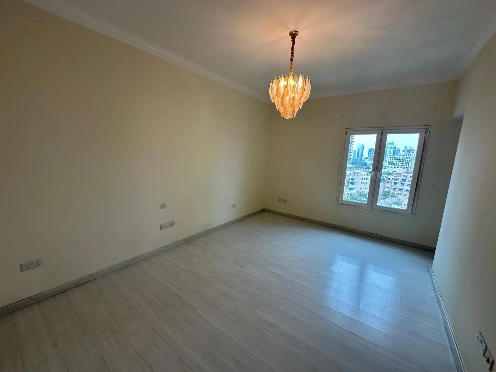 Double living room 3bedroom with maid for sale