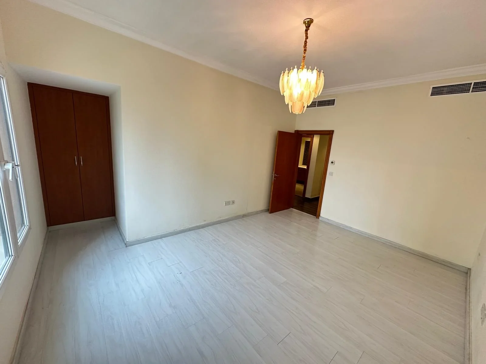 Double living room 3bedroom with maid for sale