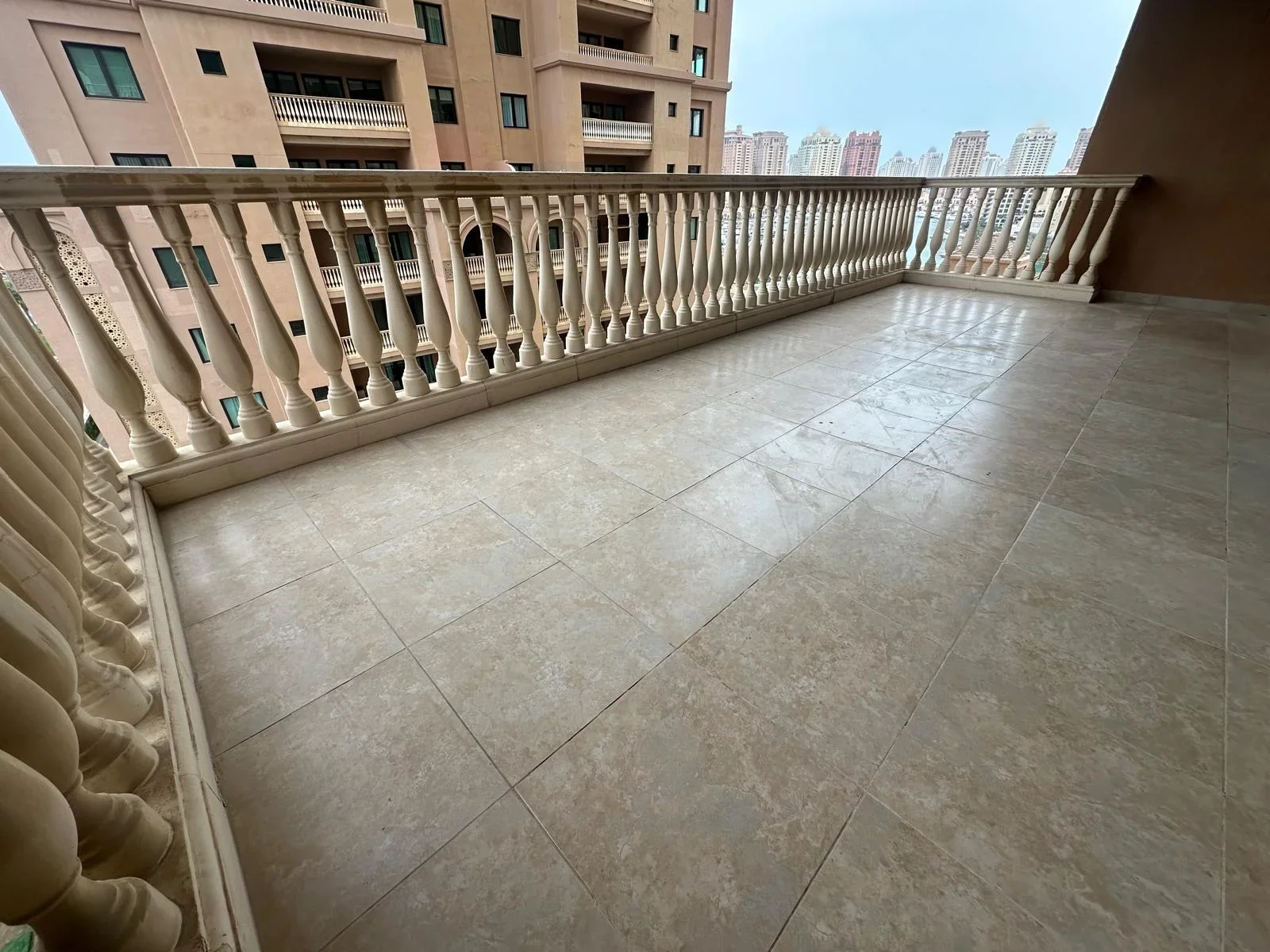 Double living room 3bedroom with maid for sale