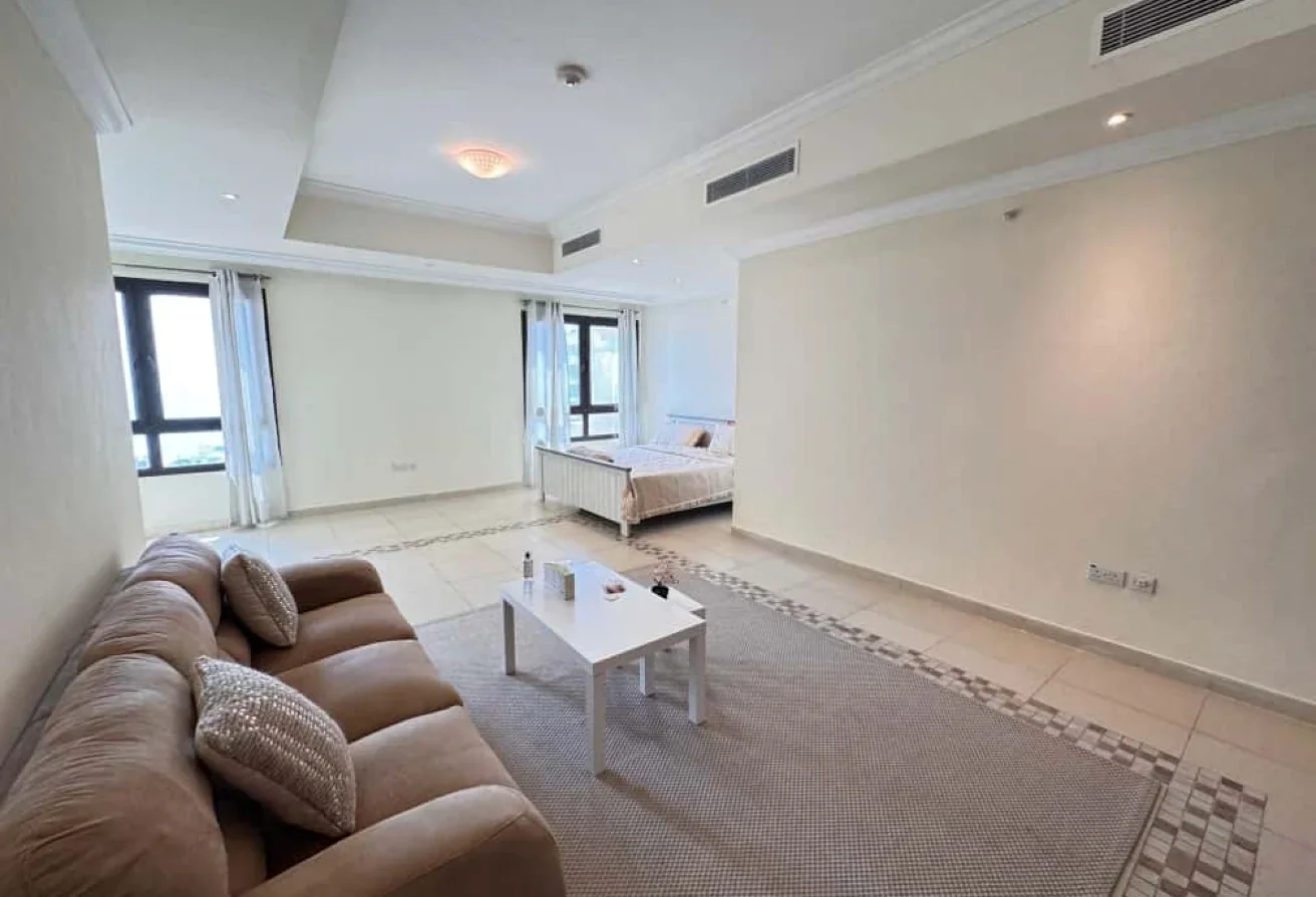 Large Sea View Studio in Porto Arabia