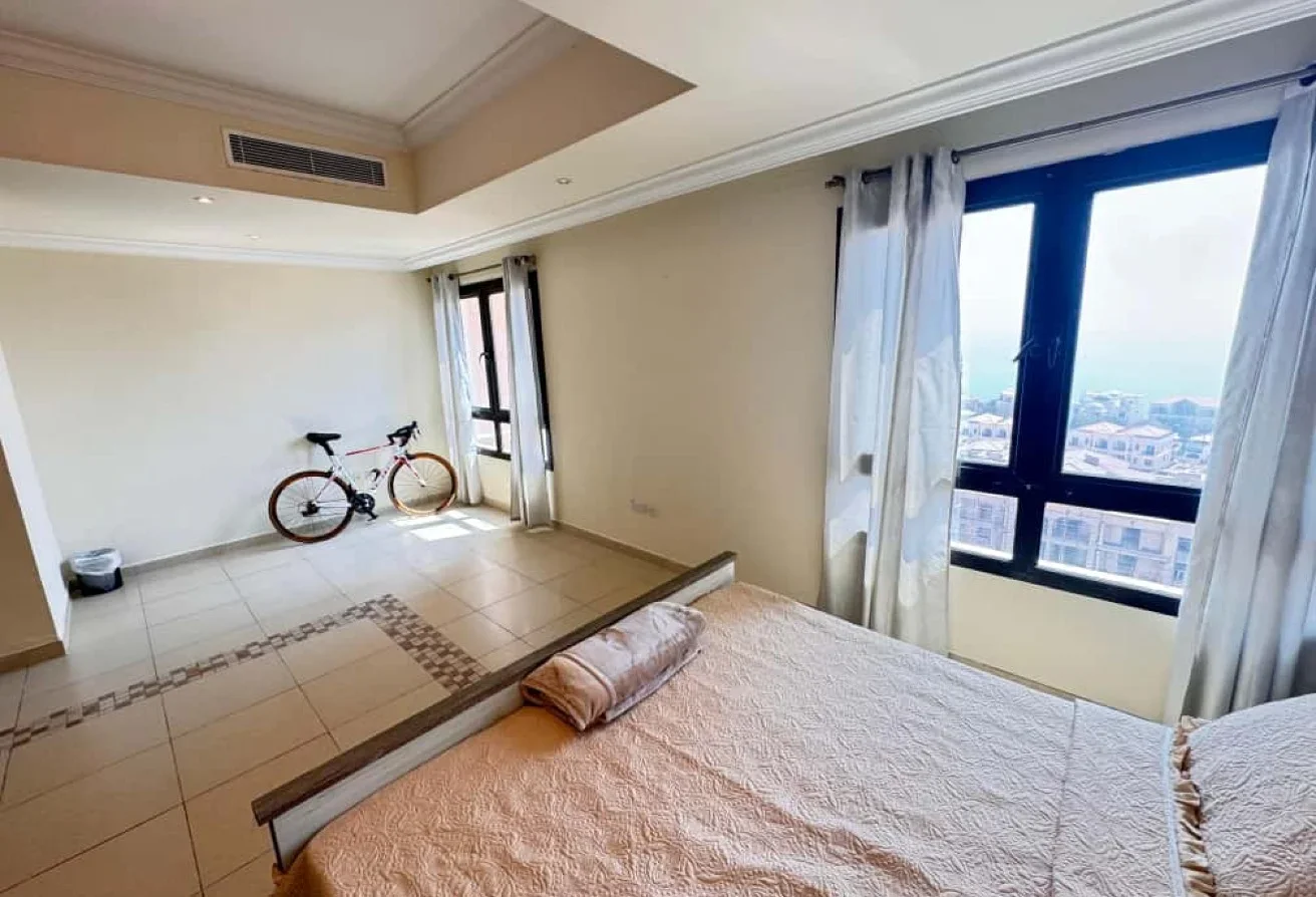 Large Sea View Studio in Porto Arabia