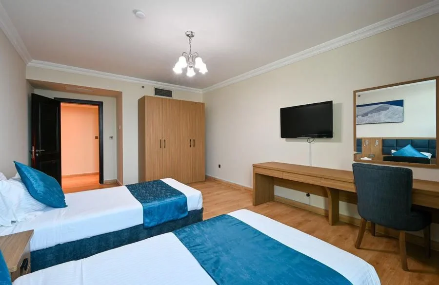2 bhk in Mushrieb including bills fully furnished