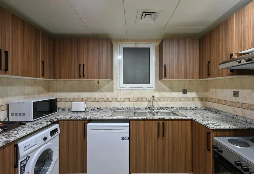 2 bhk in Mushrieb including bills fully furnished