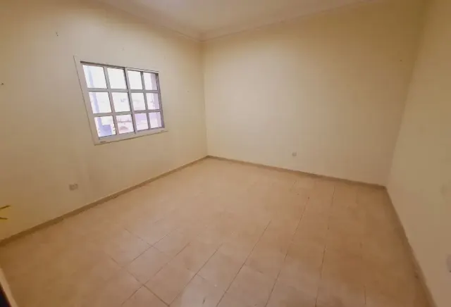 Spacious 3-BR Villa with Pool in Ain Khalid