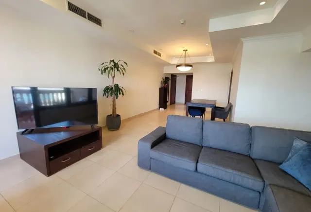 2-Bed Apartment with Marina View in Porto Arabia
