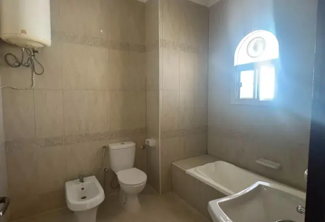 Spacious 5-Bed Villa with Private Pool in Duhail
