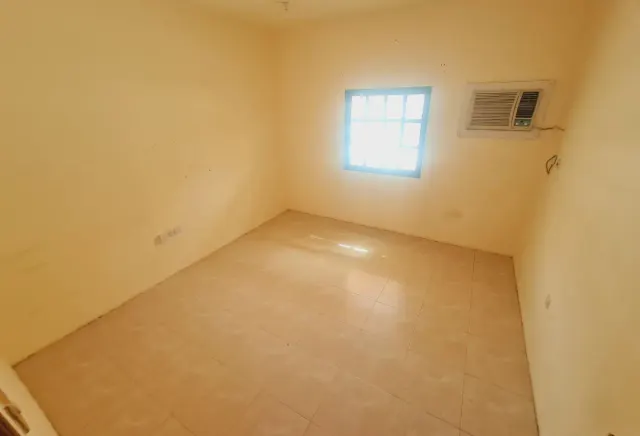 3-Bed Apartment with Balcony in Old Airport