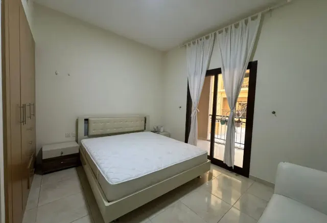 Furnished Studio in Fox Hills | Balcony
