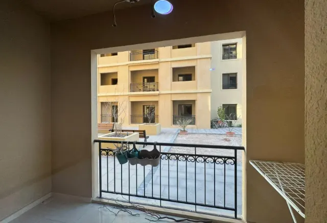 Furnished Studio in Fox Hills | Balcony