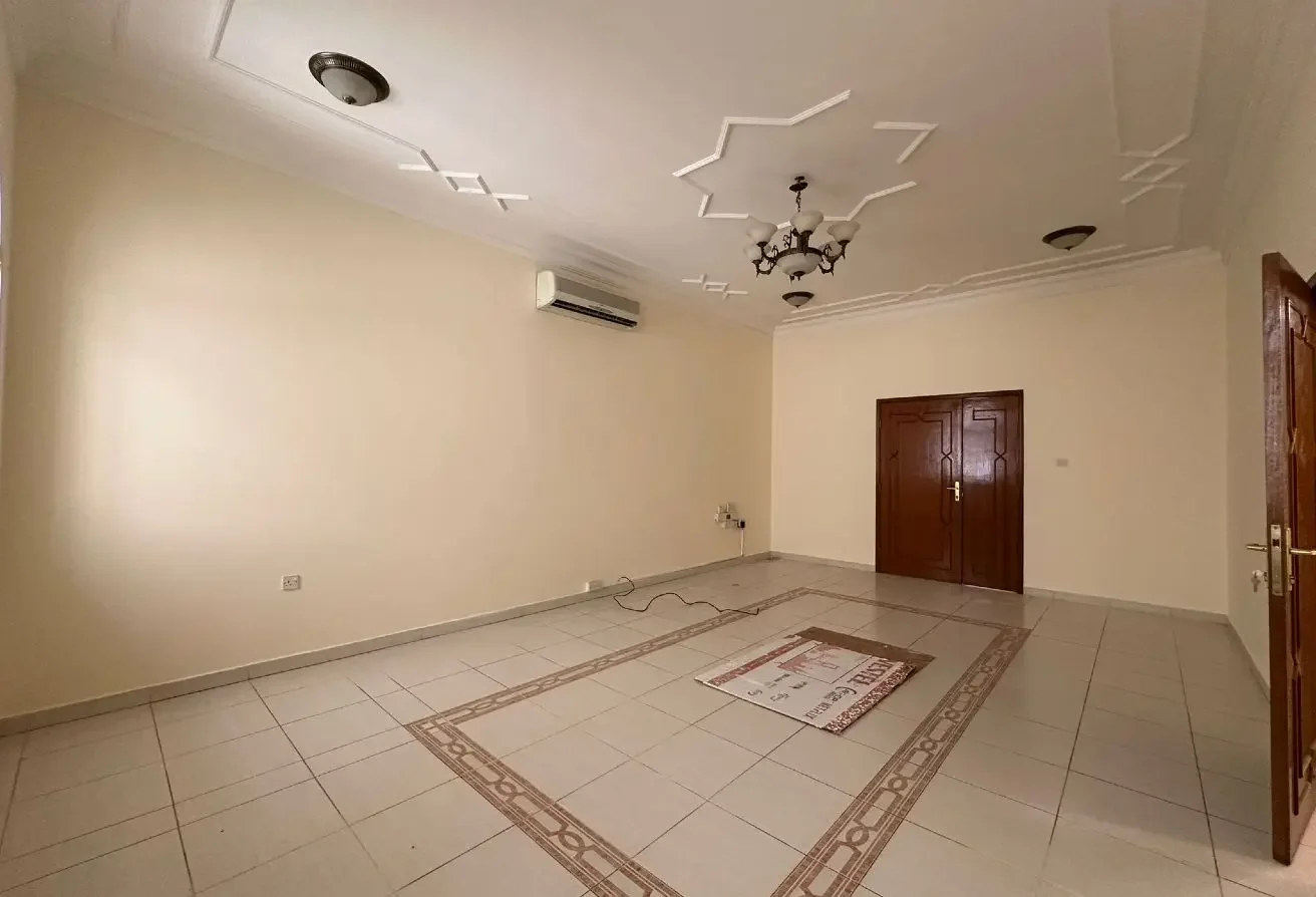 Spacious 2-Bed Apartment in Old Airport