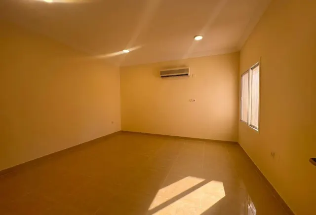 Spacious 5-Bed Villa with Private Pool in Duhail