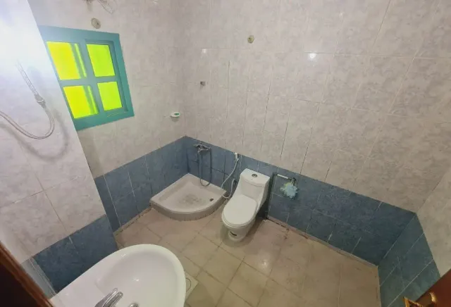 3-Bed Apartment with Balcony in Old Airport