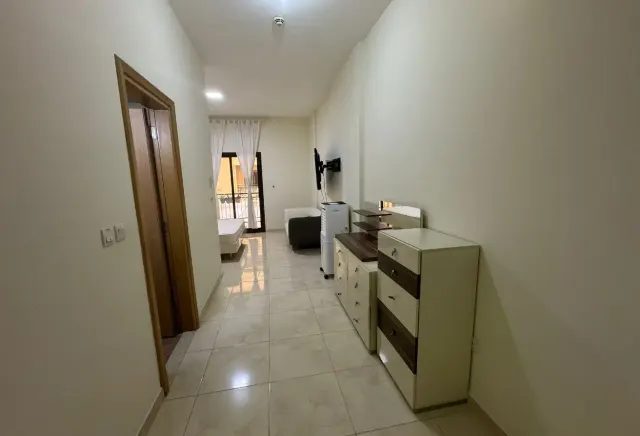Furnished Studio in Fox Hills | Balcony