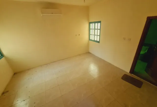 3-Bed Apartment with Balcony in Old Airport