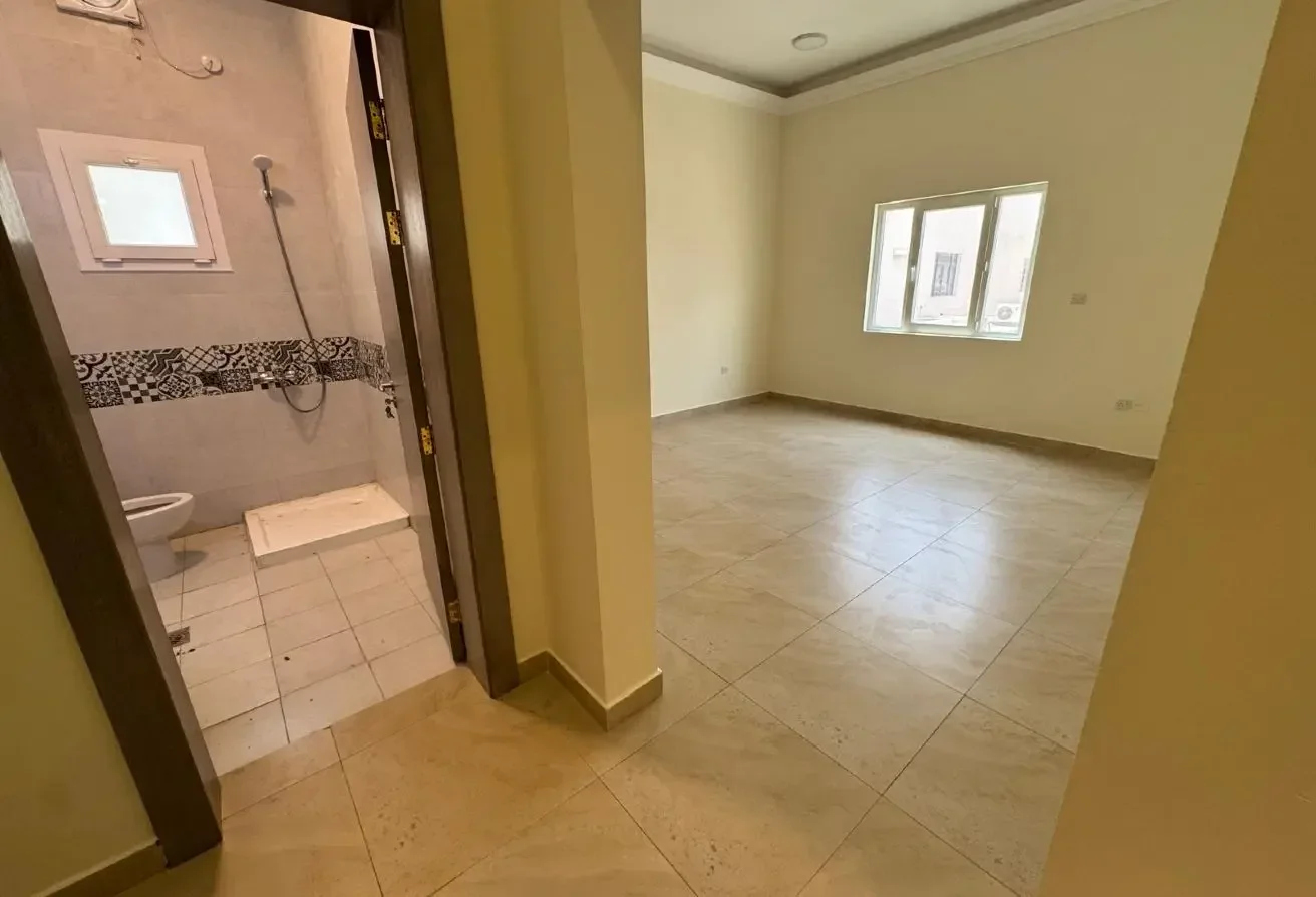 Stand alone villa | elevator | Close to DFC