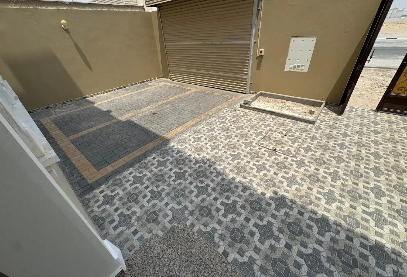 Stand alone villa | elevator | Close to DFC