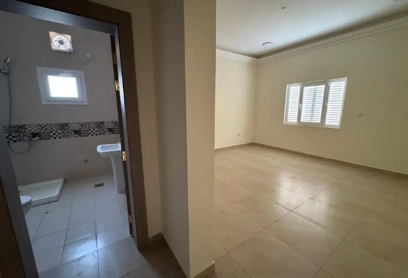 Stand alone villa | elevator | Close to DFC