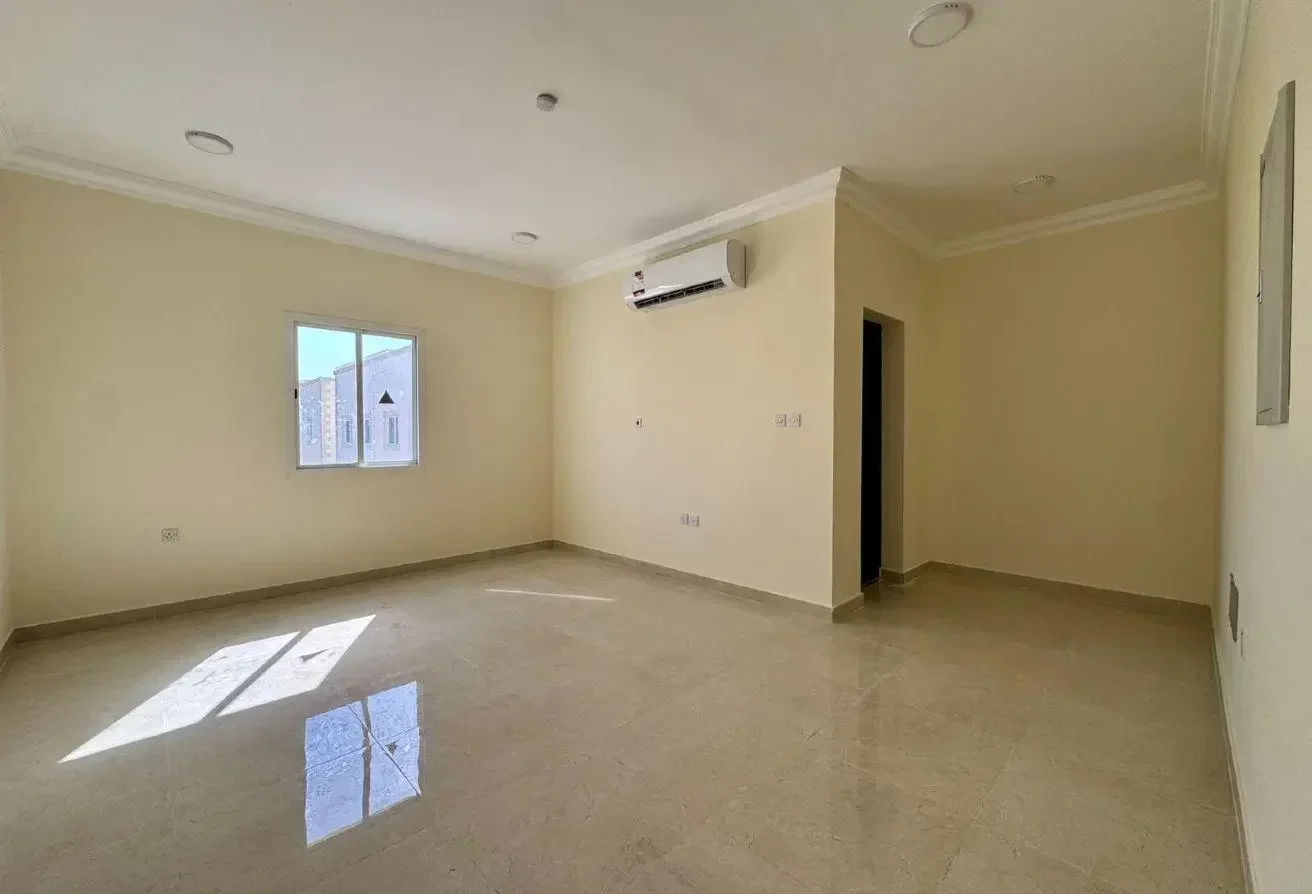 Compound Villa| 06 Bedrooms| 06 Baths| Amenities