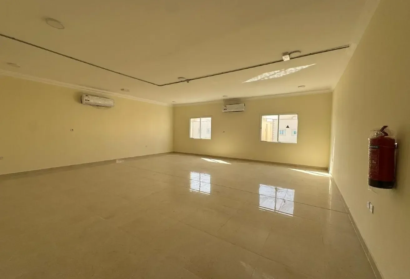 Compound Villa| 06 Bedrooms| 06 Baths| Amenities