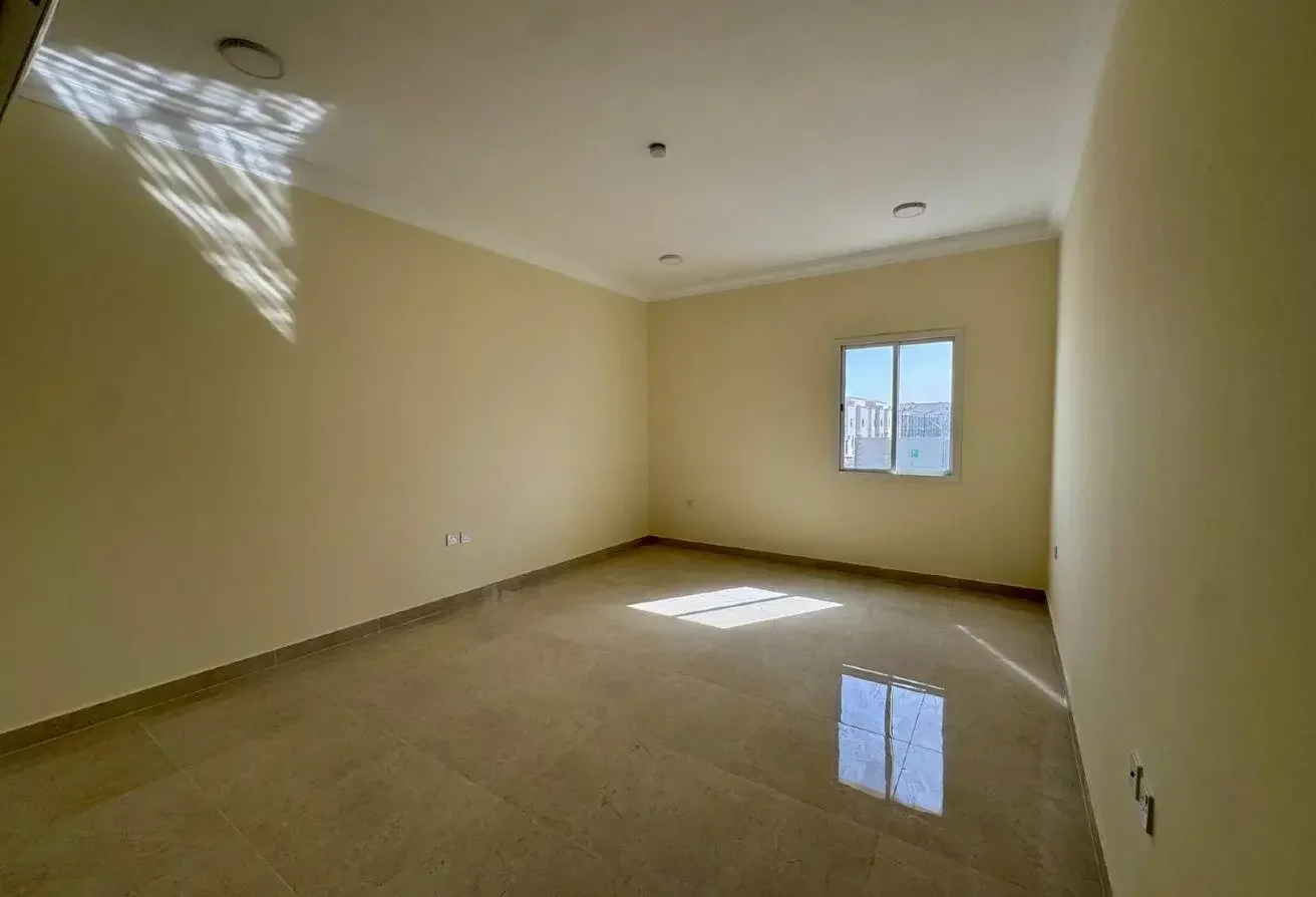 Compound Villa| 06 Bedrooms| 06 Baths| Amenities