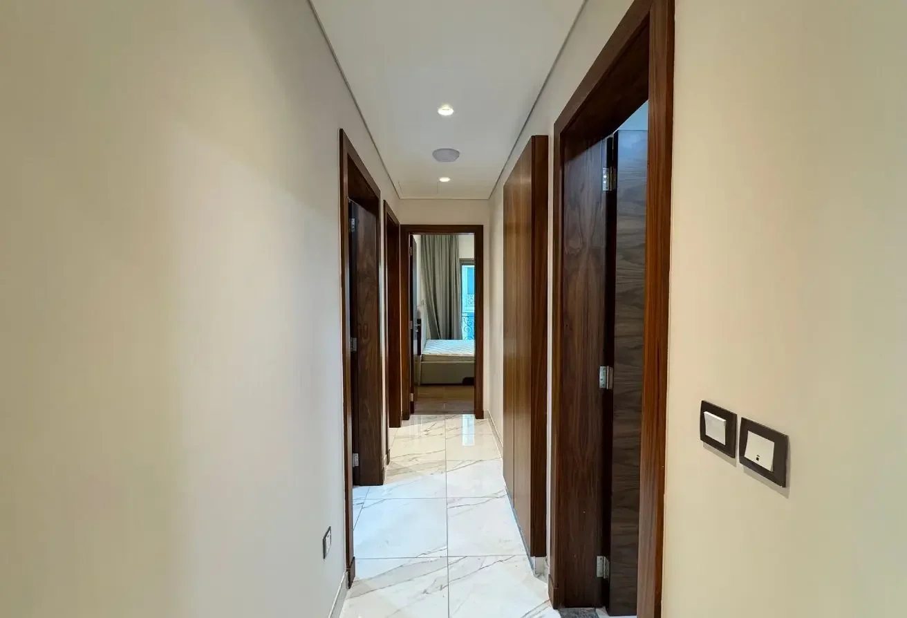Luxurious Apartment| 02 Bedrooms| Balcony