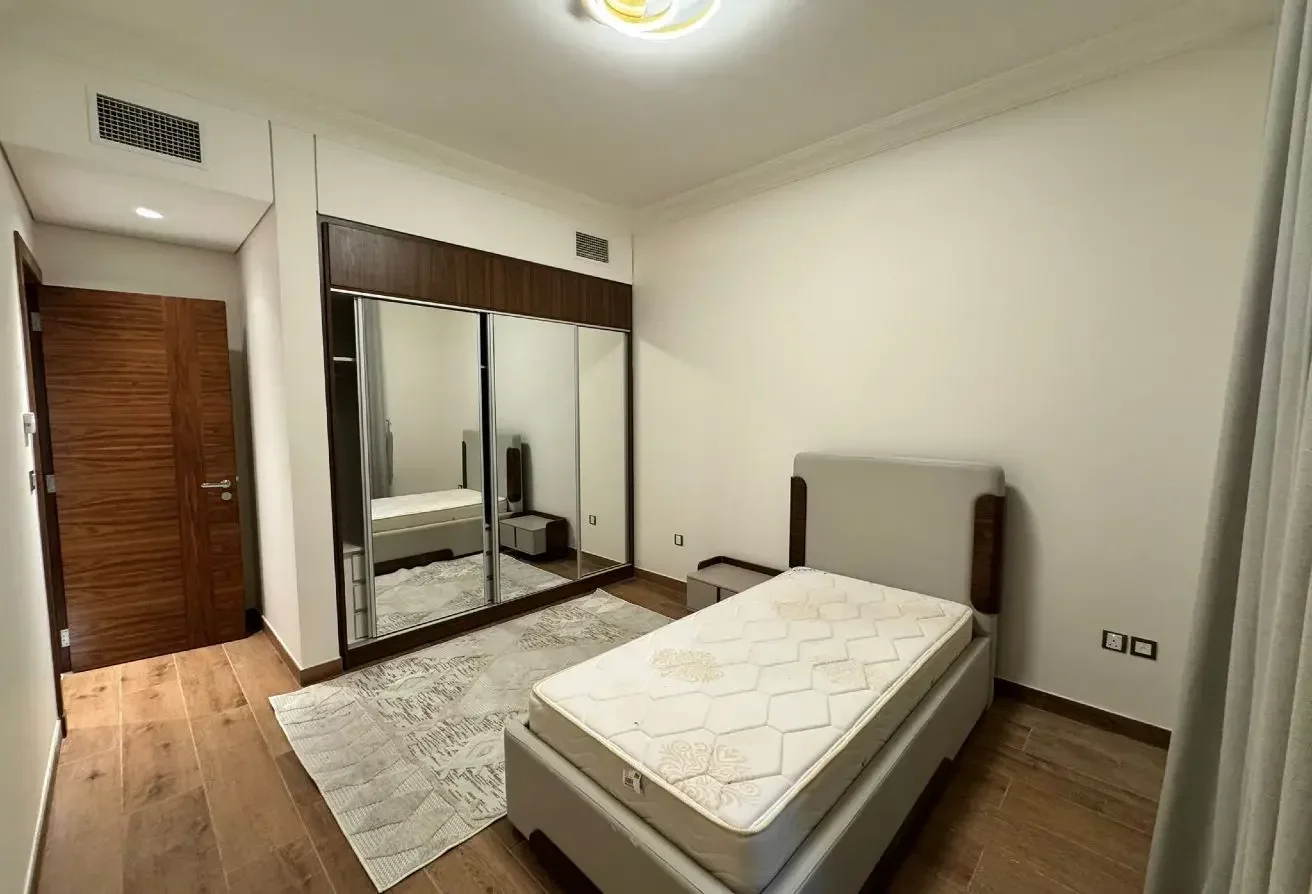 Luxurious Apartment| 02 Bedrooms| Balcony