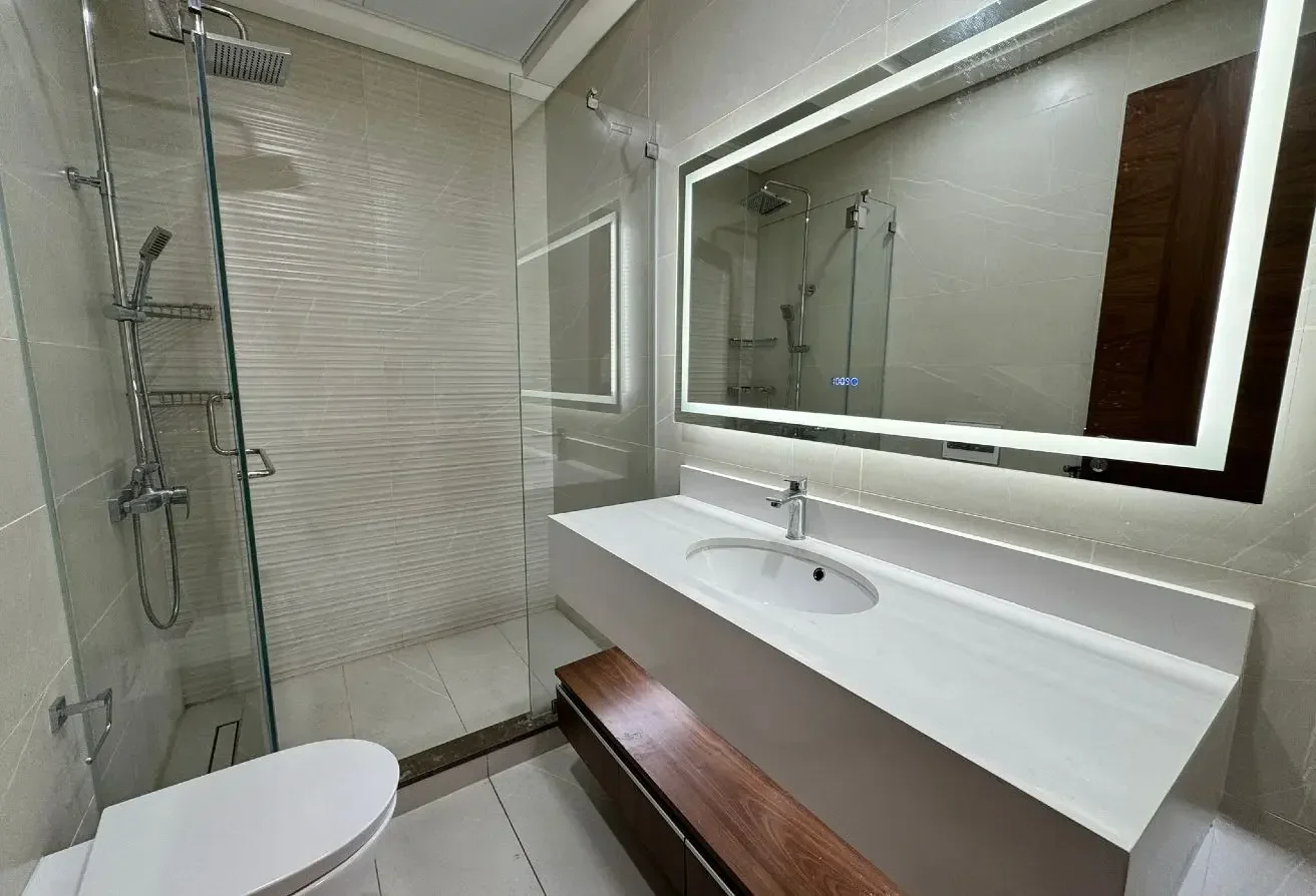 Luxurious Apartment| 02 Bedrooms| Balcony