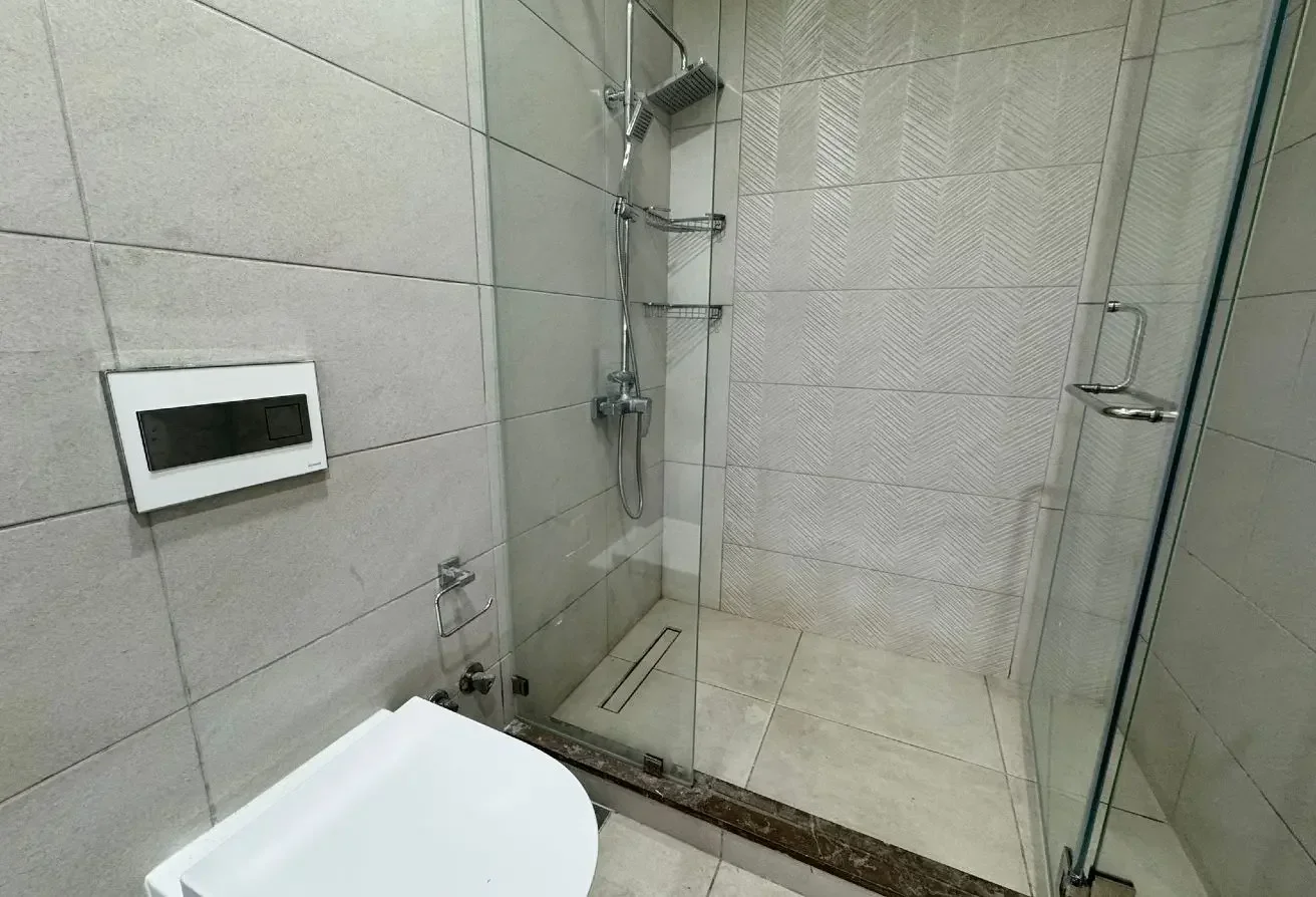 Luxurious Apartment| 02 Bedrooms| Balcony
