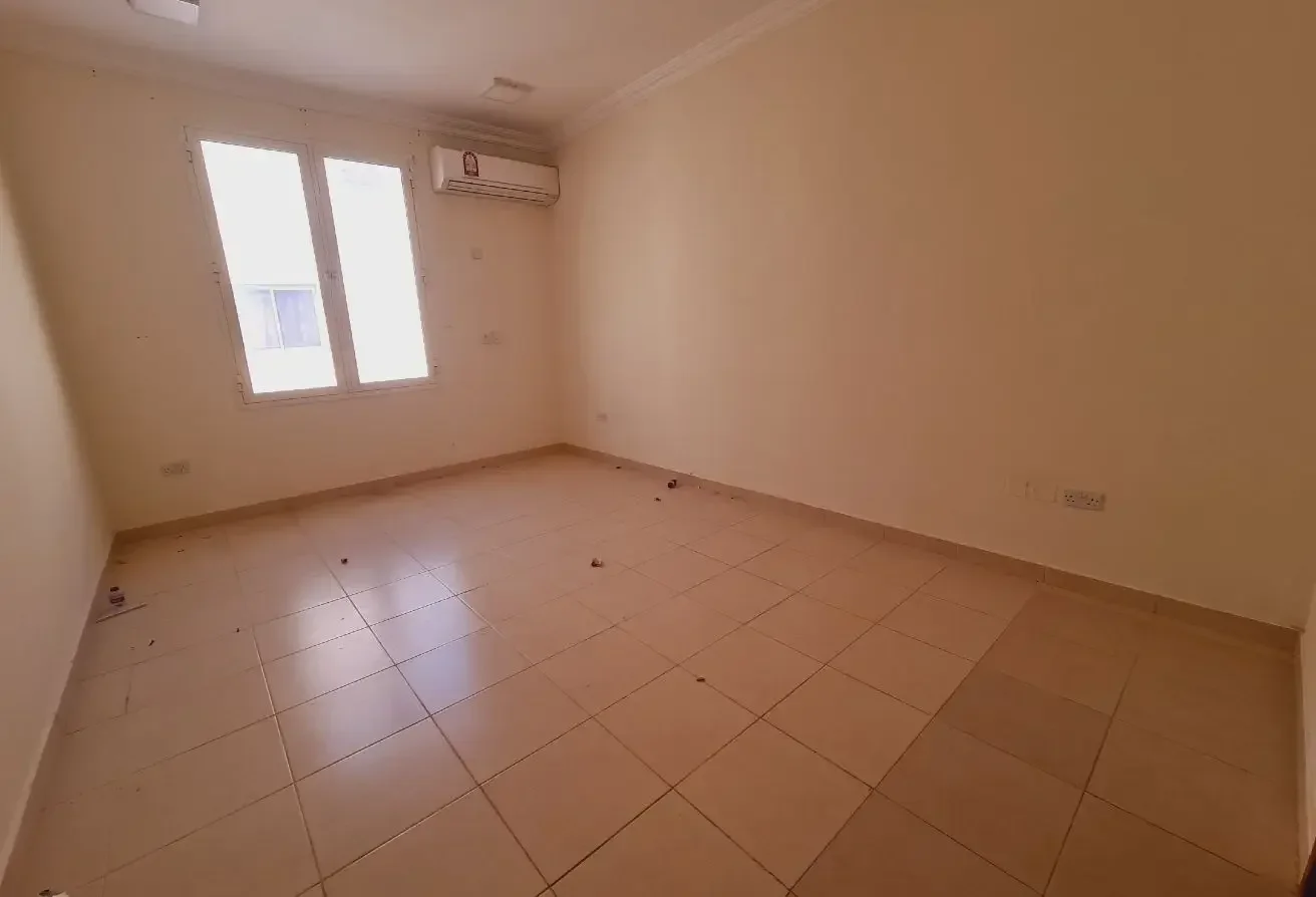05 Bed | Stand alone | QAR. 12,000 | Abu hamour