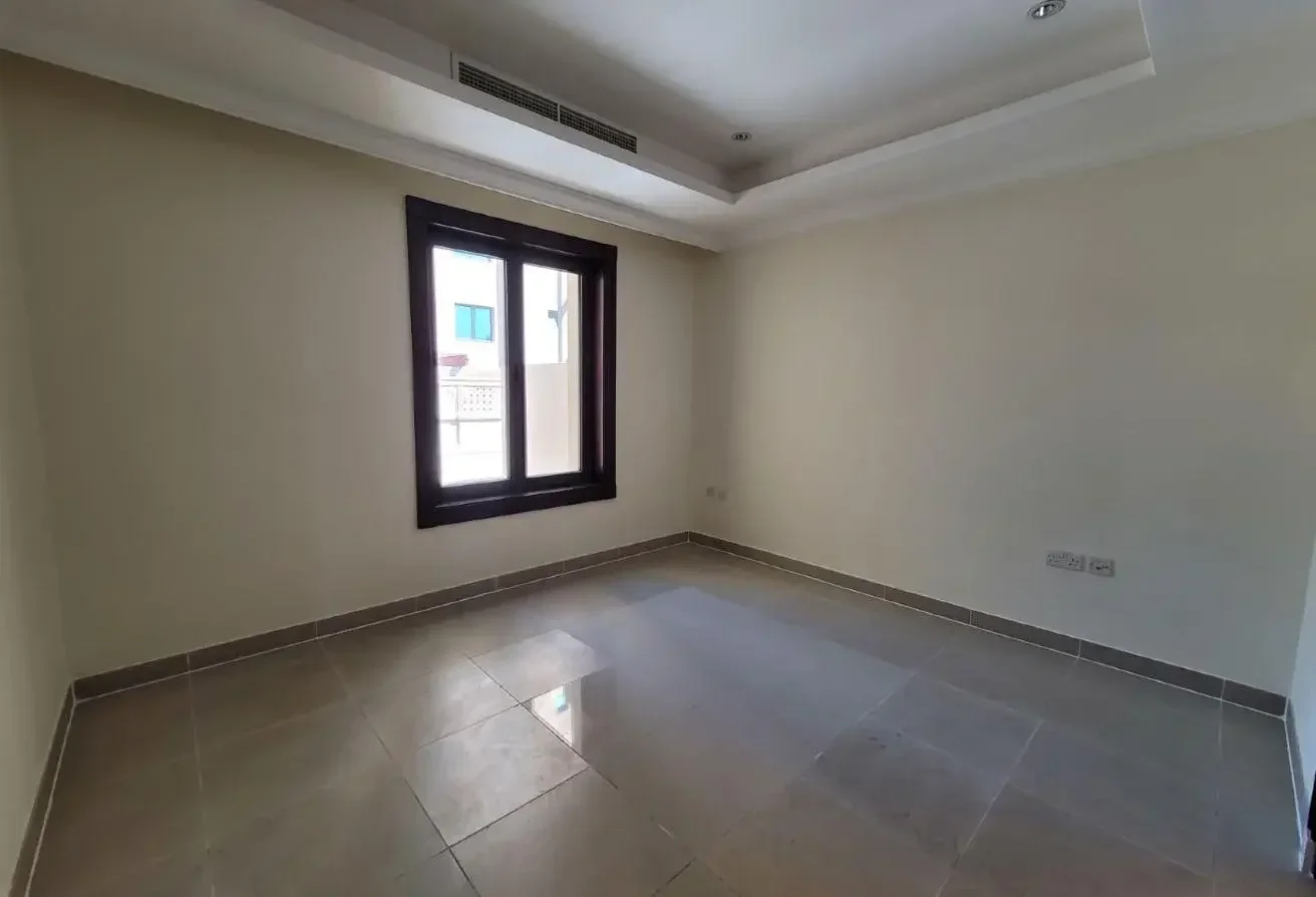 2 Bed | Semi furnished | Town house | Porto