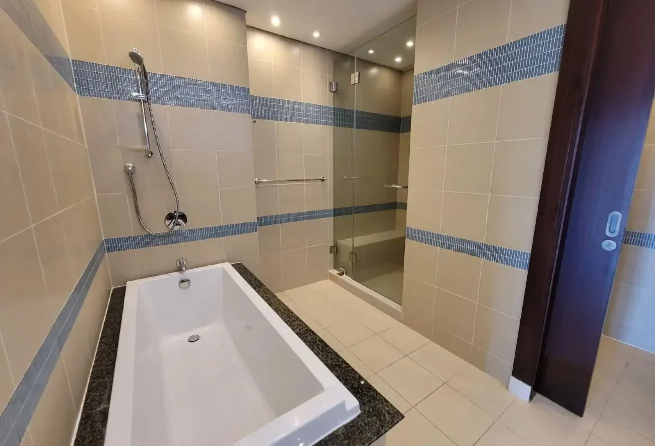 2 Bed | Semi furnished | Town house | Porto