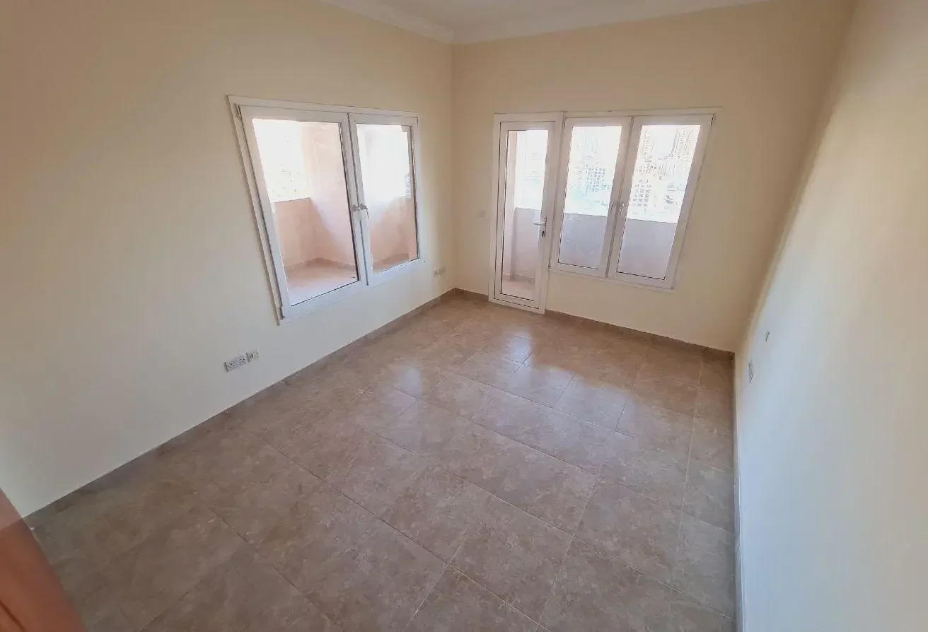 3 Bed | Maidroom | Balcony | Marina view | 13K