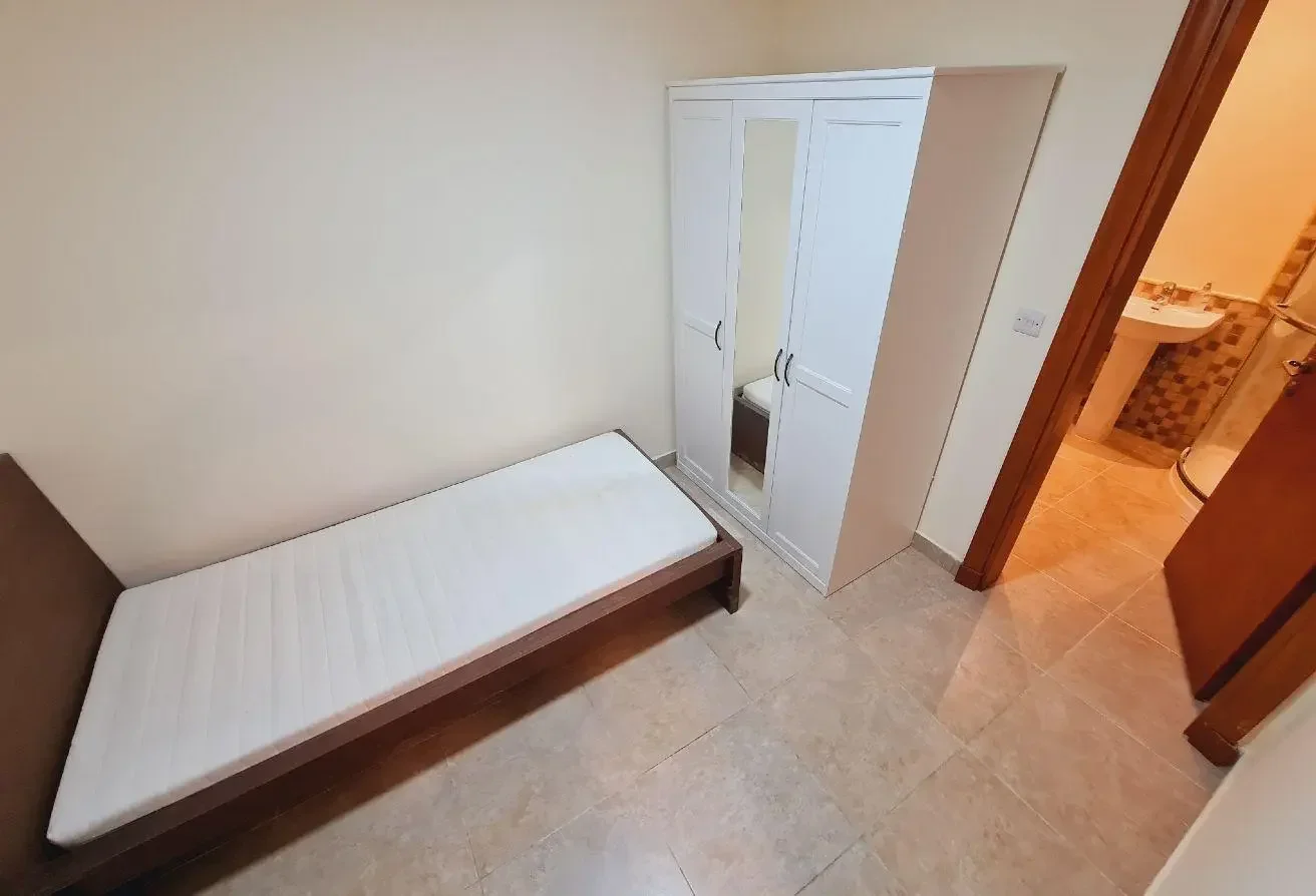 3 Bed | Maidroom | Balcony | Marina view | 13K