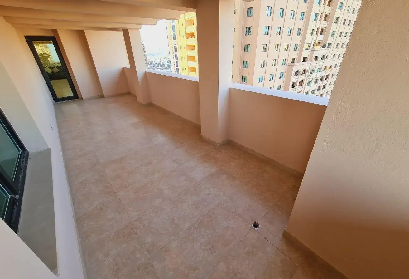 3 Bed | Maidroom | Balcony | Marina view | 13K