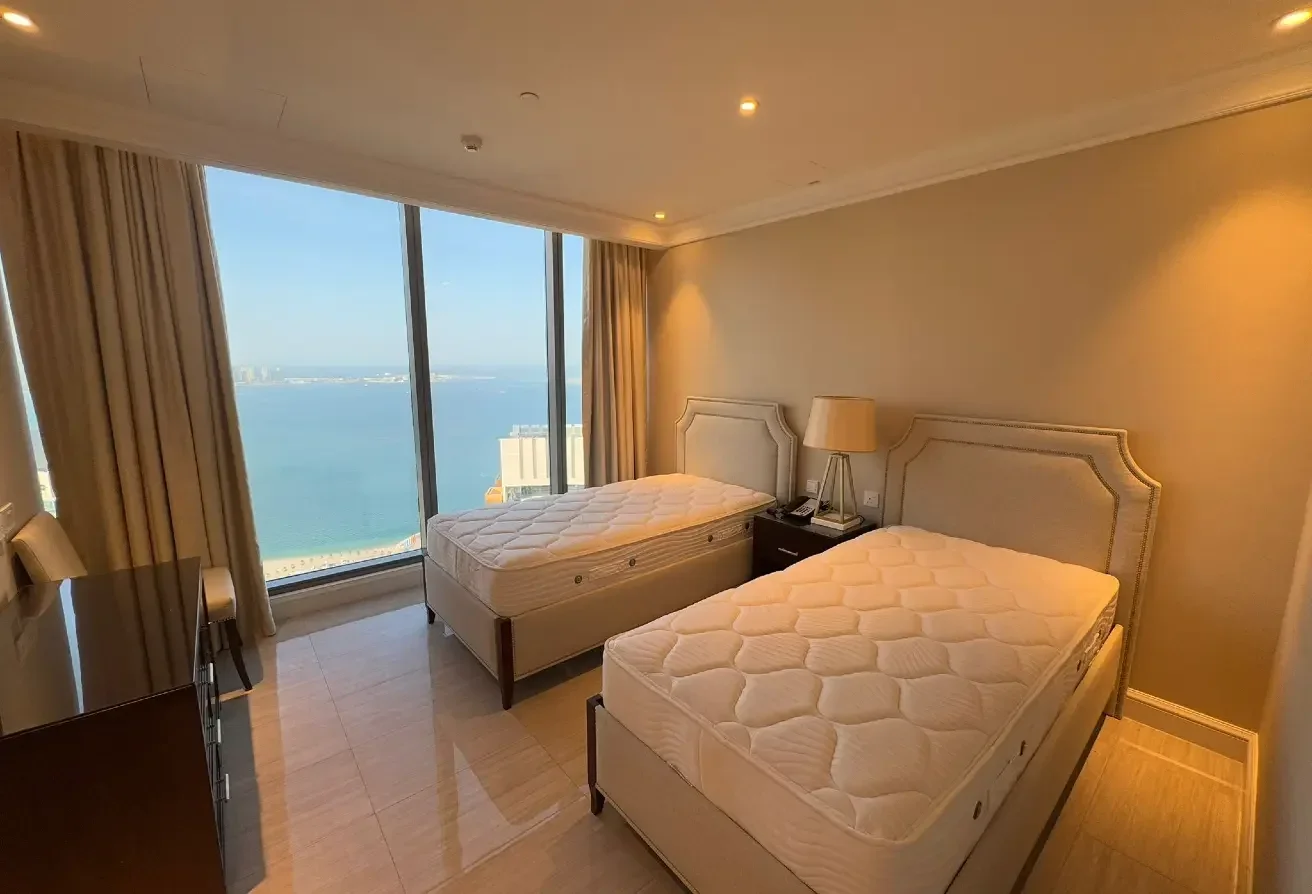 BRAND NEW LUXURY FLAT| 03 BEDROOMS| 01 MONTH FREE