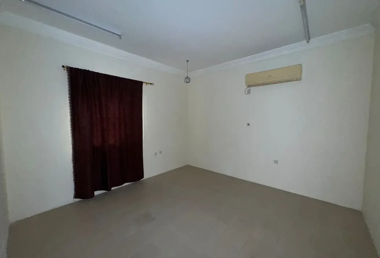 STANDALONE VILLA| 06 BEDROOMS| AL KHOR | Rent