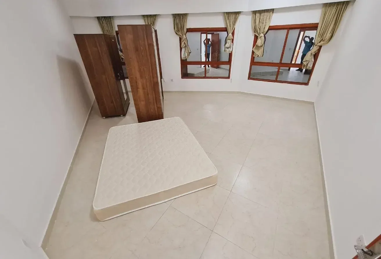 Unfurnished Apartment| 03 BR & 3 Baths| Muntazah