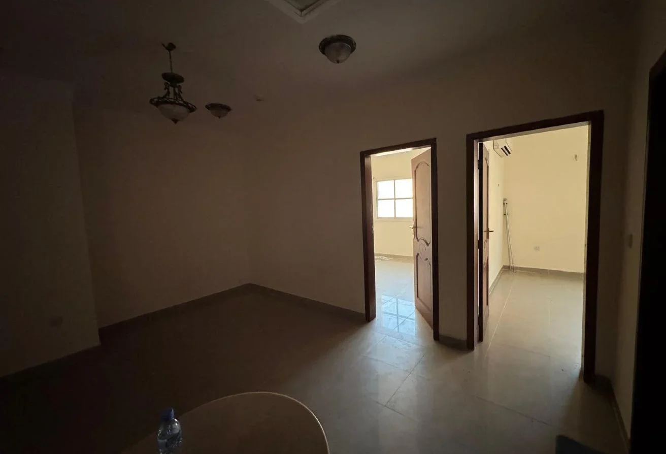 2 Bed | 1 Bathroom | Spli A/c | Ferej abdul aziz