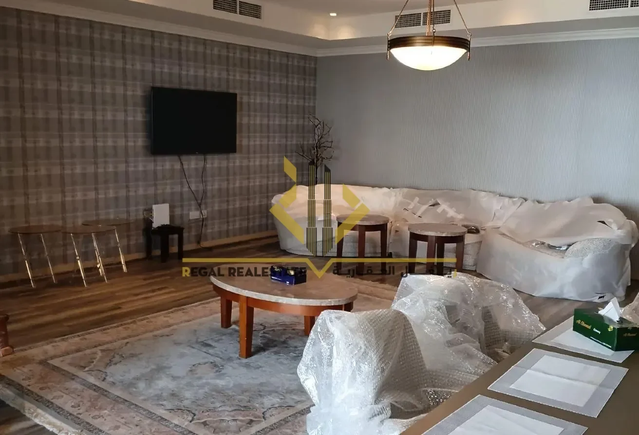 2 BR Furnished Apartment in The Pearl Island - view 3