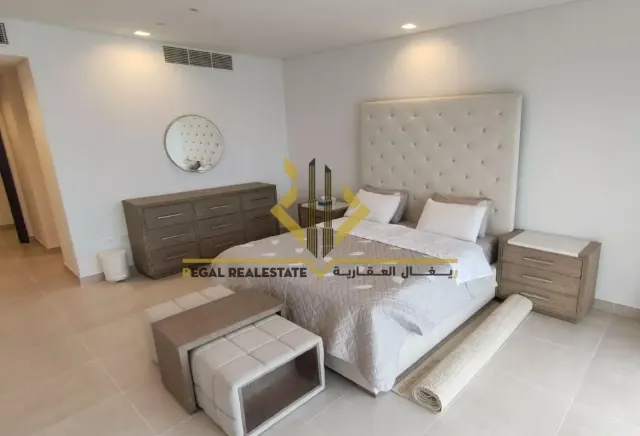 2 BR Apartment with Balcony in The Pearl Island