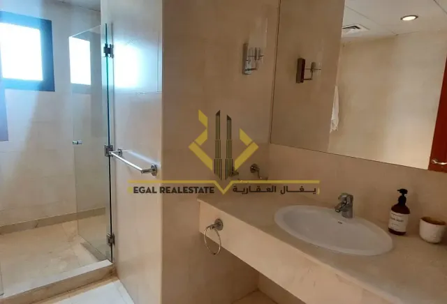 3 BR Apartment with Water View in The Pearl