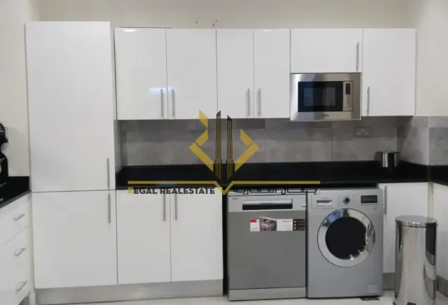 1 BR Apartment in Fox Hills with Big Balcony